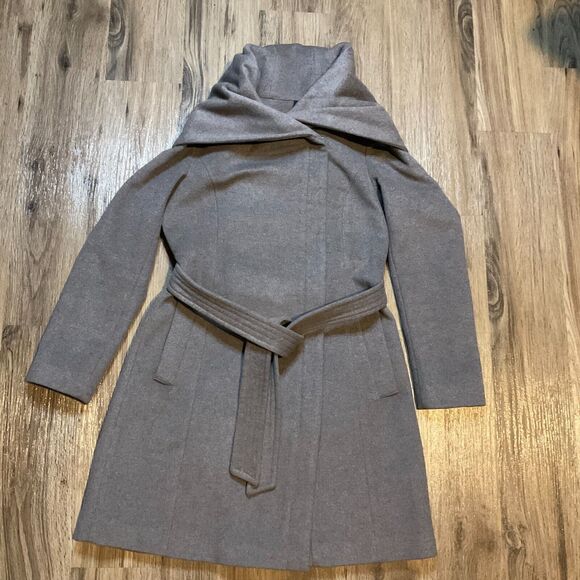 Cole Haan Woman Wool Coat Mid-length Size 6 Gray Belted Asymmetrical Zip Lined‎ - Picture 2 of 13